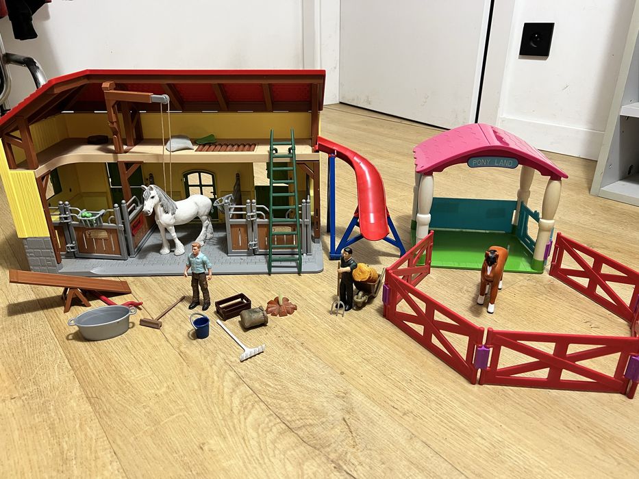 Schleich Końska Stajnia 42485