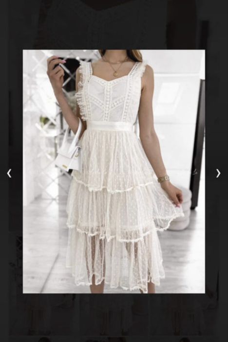 Biała lekka sukienka