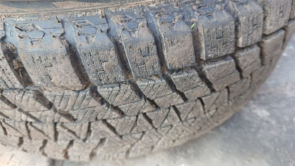 Резина 205 55 16 только 3шт