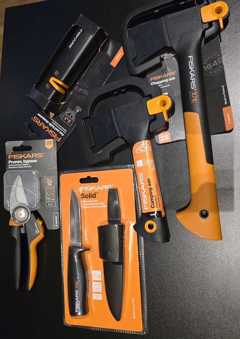 Zestaw fiskars siekiera x7 x5 sekator ostrzałka nożyk