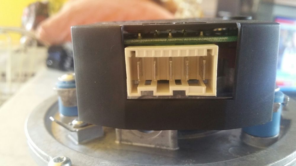 Wentylator pieca Ariston Cares Premium 24