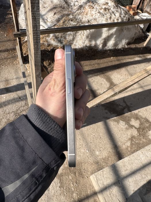 Продам Iphone 15pro 128gb