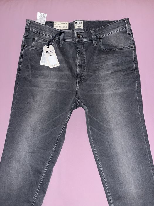 Wyprzedaż spodnie męskie Mustang.