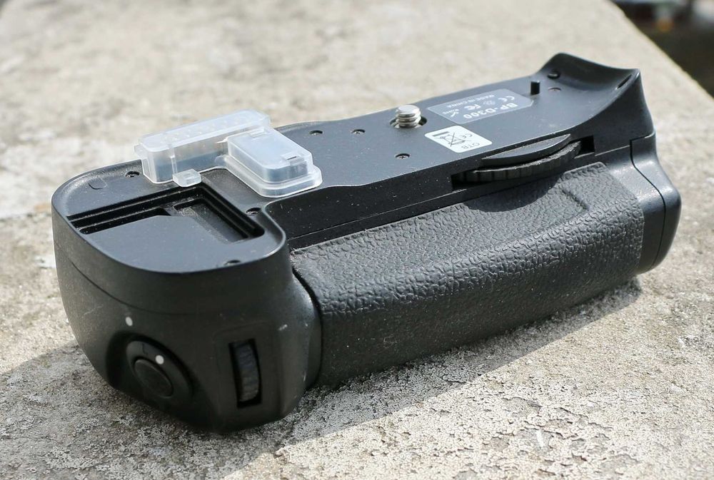 Батарейний блок BP-D300 (Nikon MB-D10)