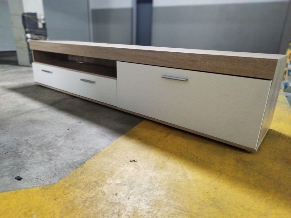 Móvel Tv branco e castanho