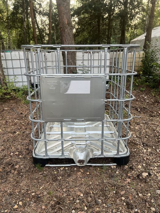 Metalowy kosz pojemnik ibc mauzer beczka paleta paletopojemnik