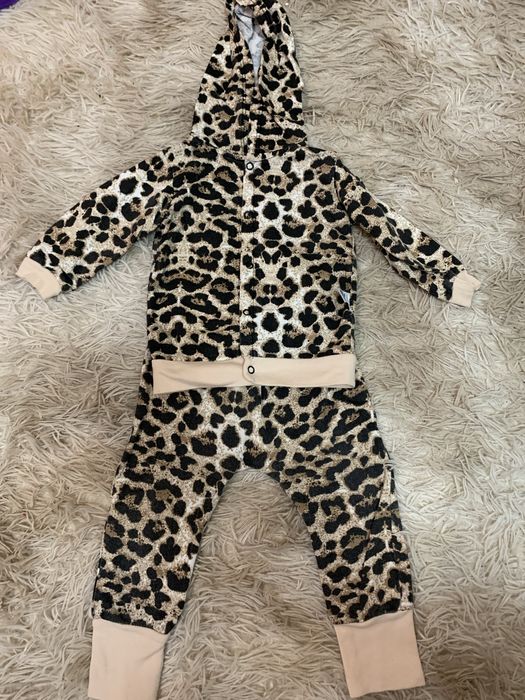 Костюмчик на дівчинку