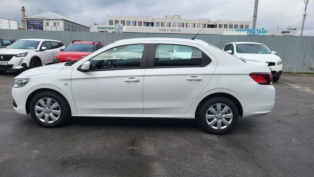 Авто Peugeot 301 2021