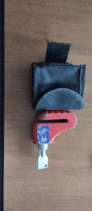 Мотозамок з чехлом