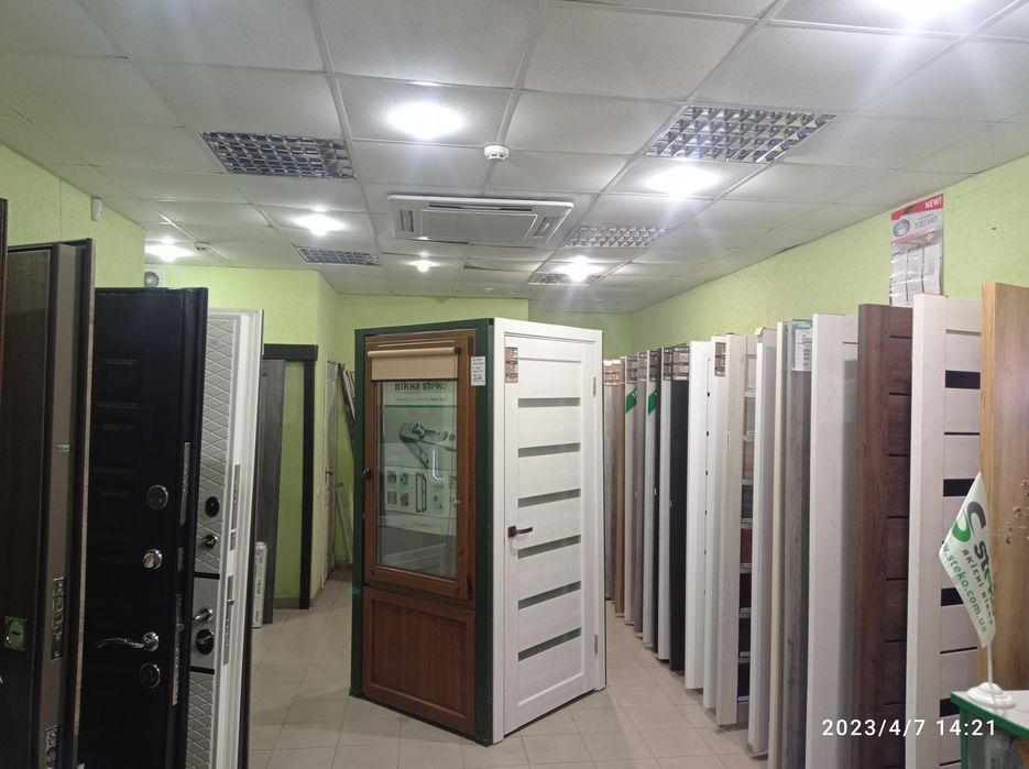 Двері вхідні металеві. Міжкімнатні двері МДФ. Установка дверей Кременч