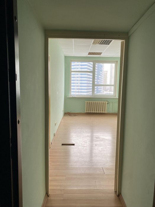 Оренда офісу на вул. Євгенія Сверстюка,23 на 234.9 м², від власника