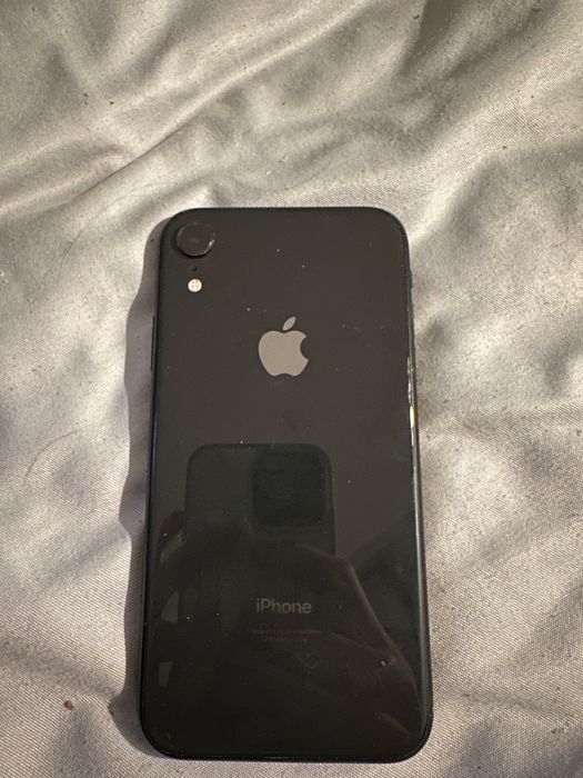 iPhone XR 64GB 82% Bateria