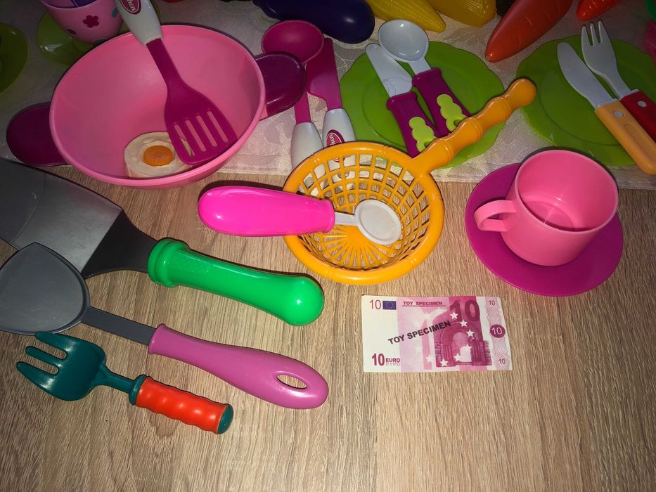 Zabawki dla dzieci zestaw warzyw i talerzy