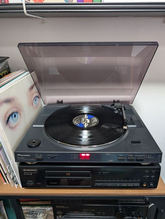 Gira discos Pioneer PL-990