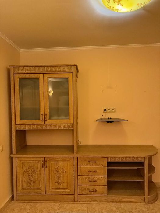 Комплект меблів, стіл,крісла,шафа