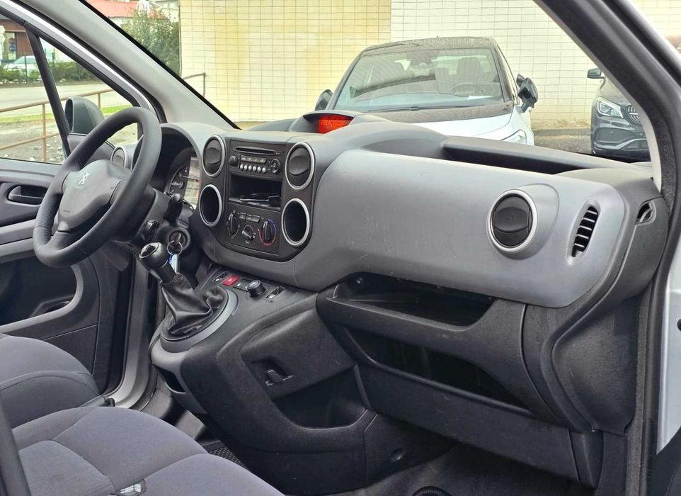 PEUGEOT PARTNER L1 1.6HDI 90CV 3 LUGARES "IVA DEDUTÍVEL"