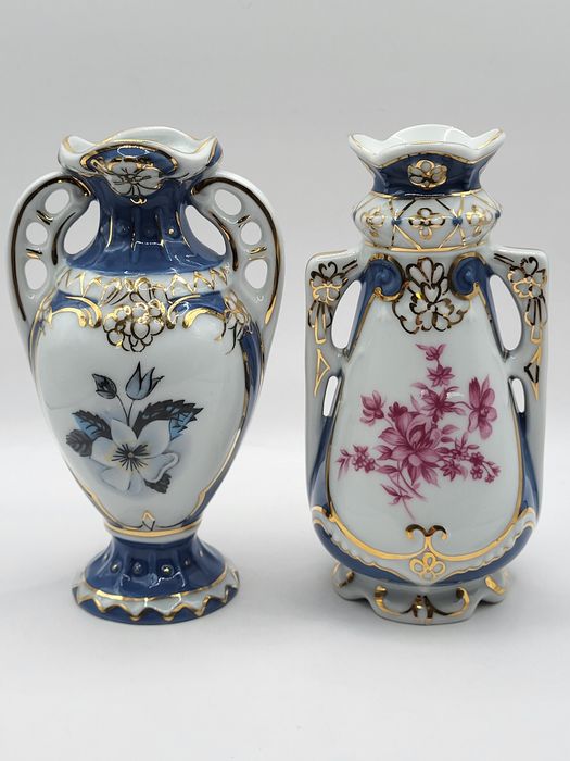 Porcelanowy zestaw wazoników, 2 szt. Royal  Dux