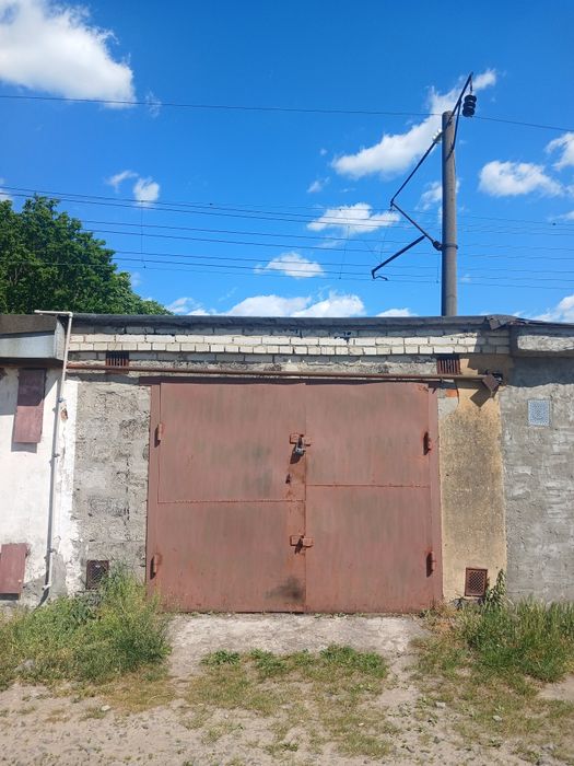Гараж на вул Величковського Рясне