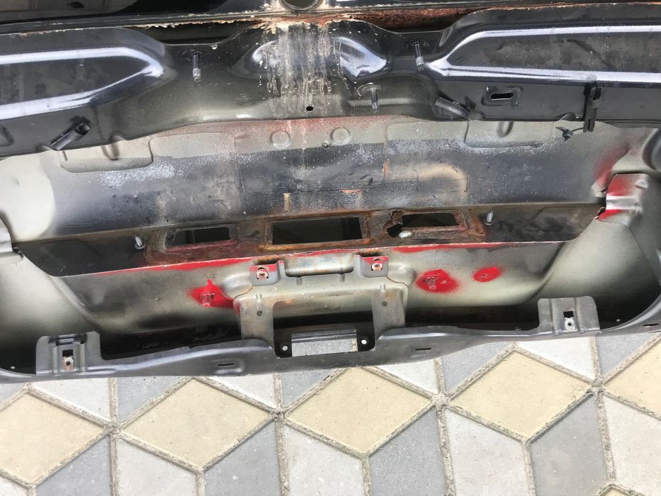 Кришка багажника пасат б6 універсал