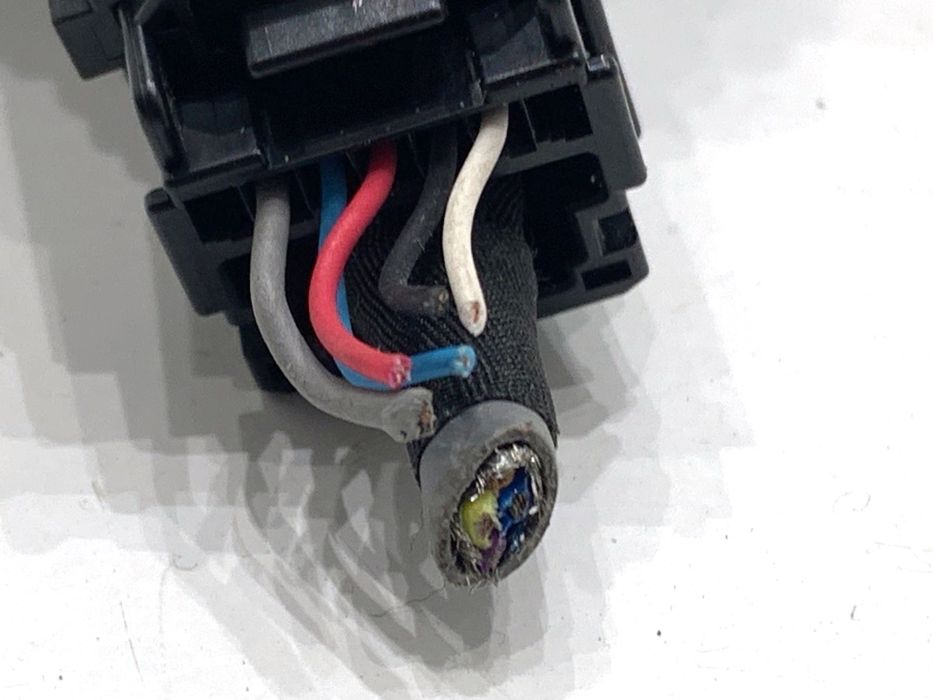 GNIAZDO USB TOYOTA CAMRY 55407-33040 ZŁĄCZE