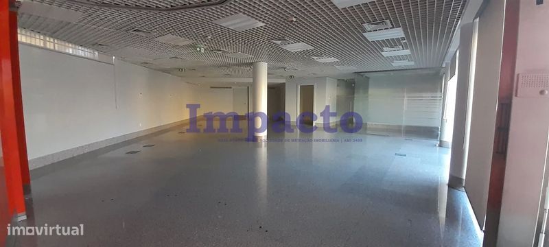 Loja em São João da Madeira para arrendar