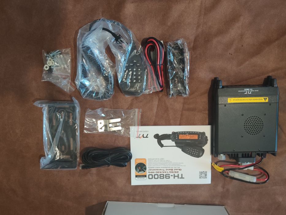 Продам радиостанцию TYT TH-9800
