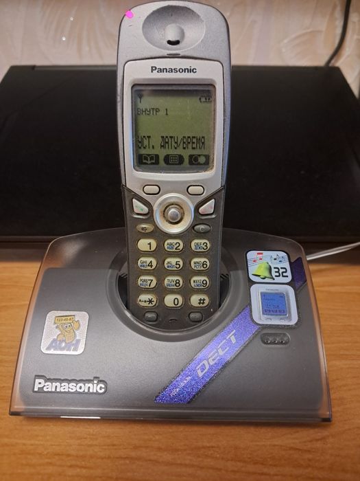 Телефон Panasonic  цифровий бездротовий кнопковий