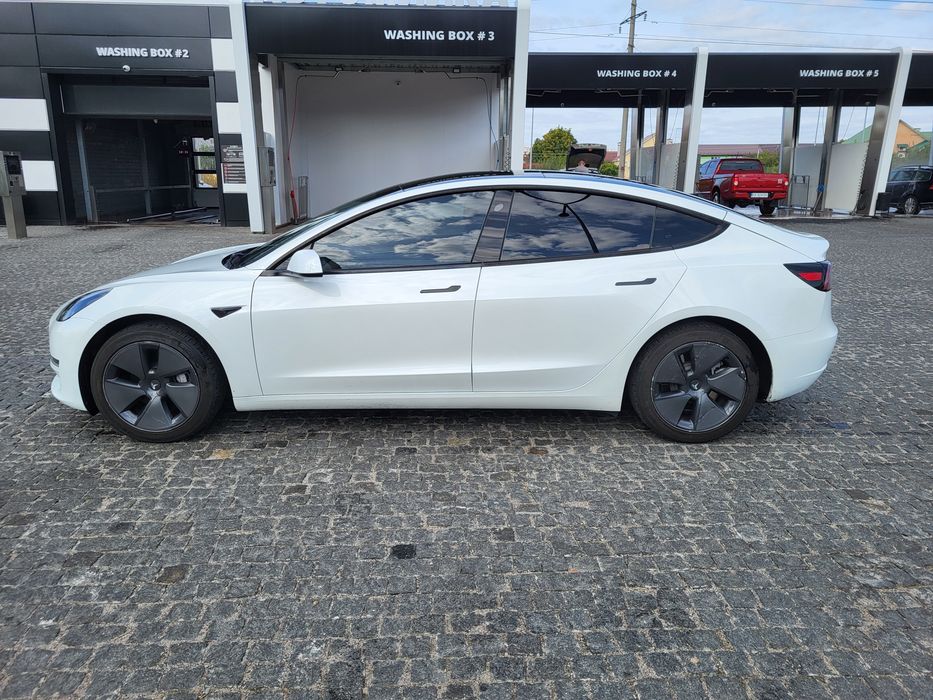 Tesla Model 3 RWD, 2023 — 31 000 км