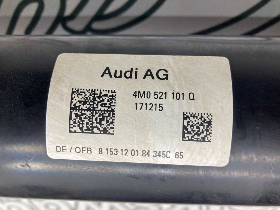 Задний кардан приводной вал Audi Q7 4M 4M0521101Q 3.0 TFSI 2015 -2021