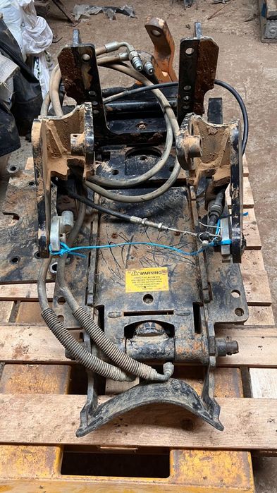 Engate automático para trator