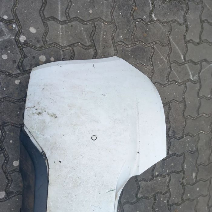 Para choques tras peugeot 308. 9677960477