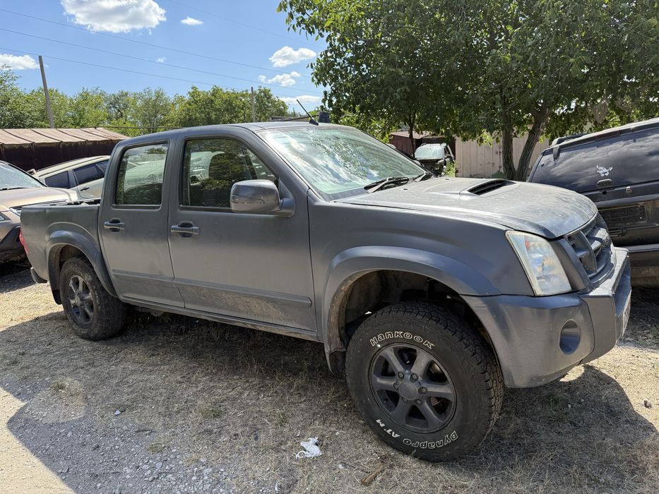 Isuzu  d-max Исузу Д-Макс 2.5/3.0 дизель МКПП/АКПП