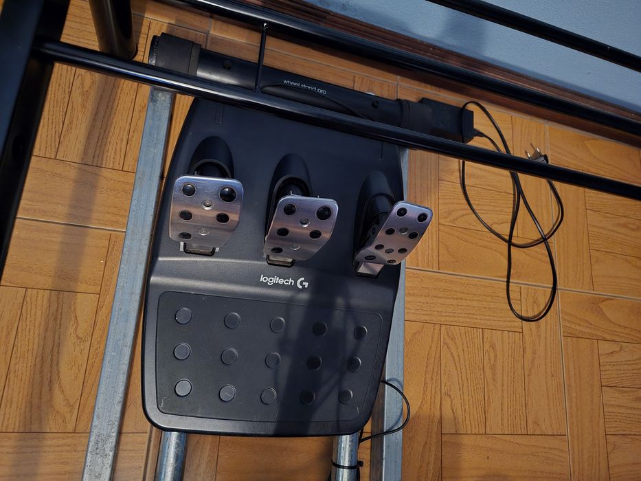 Volante Manete Pedais - Logitech G29