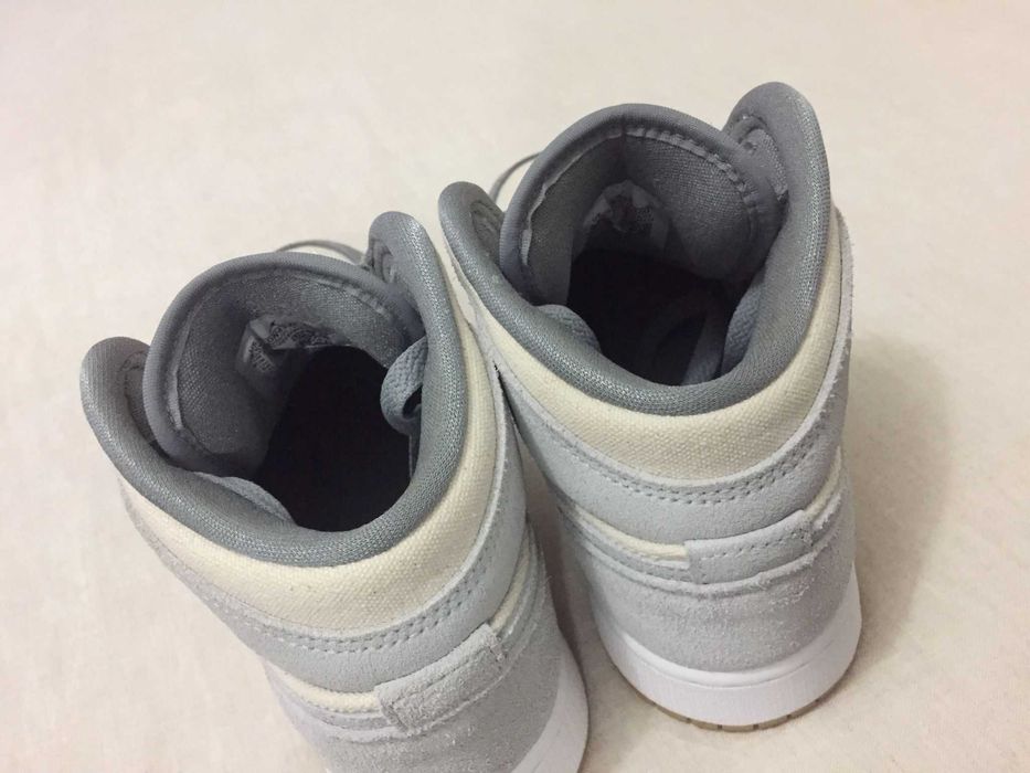 Air Jordan 1 Mid SE Coconut Milk Particle Grey