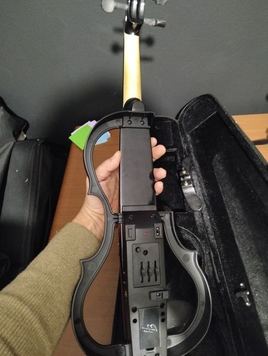 Violino elétrico Bentley Extremamente novo