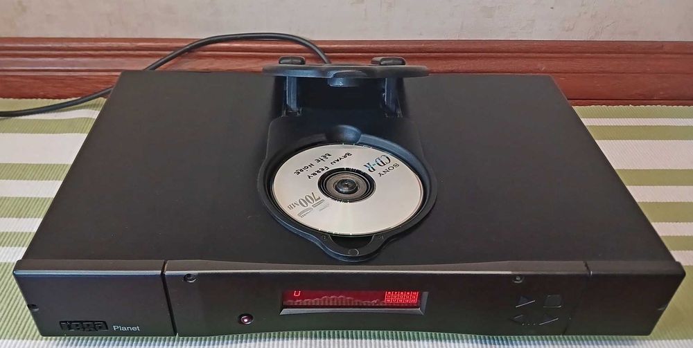 CD-програвач Rega Planet 2000