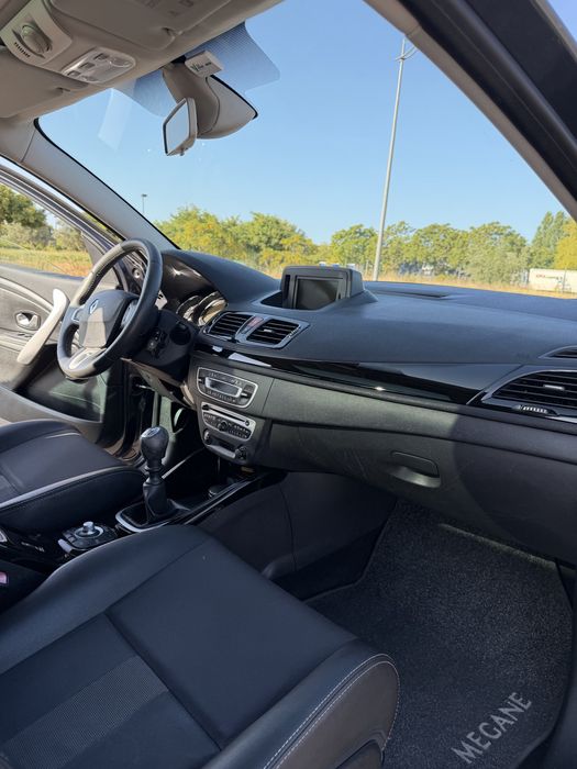 Renault Mégane Sport Tourer Bose Edition 1.5 dCi | Teto panorâmico | 2011
