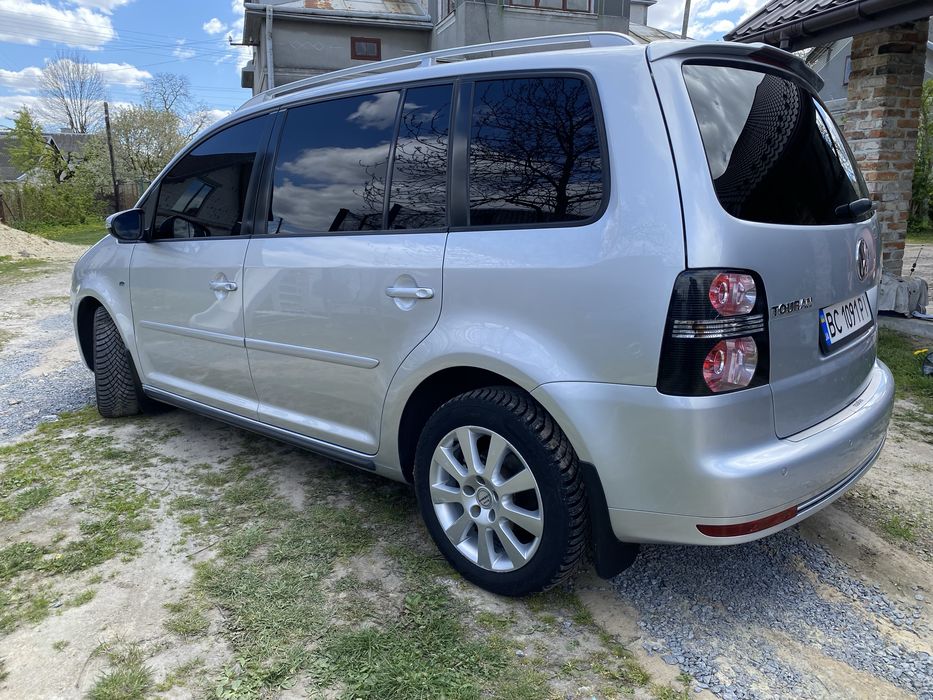 Продам VW Touran 2009р. R-line.