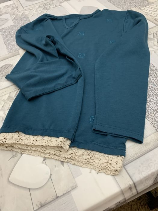 Blusa de algodão com renda