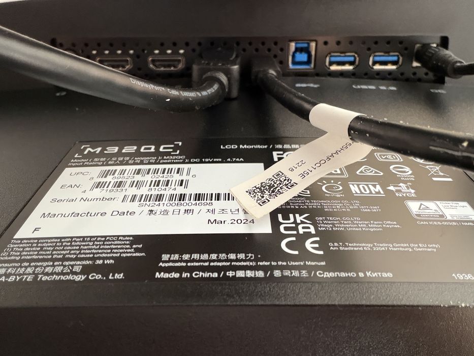 Monitor Gigabyte M32QC 2K 165Hz