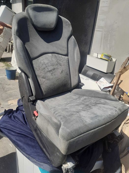 Сидіння з мінівена