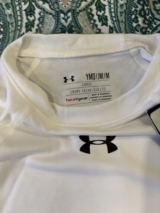 Белый  рашкагрд