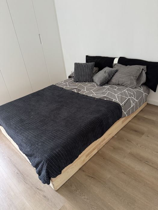Cama com colchão IKEA