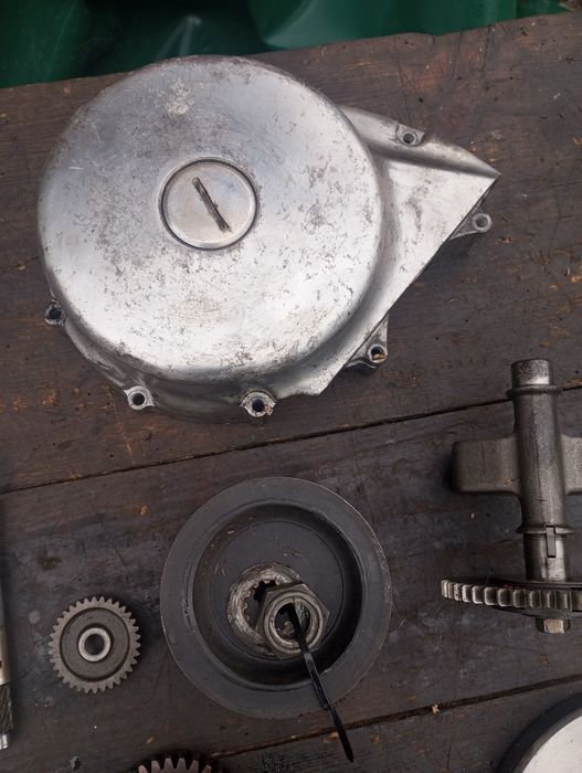 Części silnikowe Suzuki SAVAGE 650 LS P401 misa balansator napęd tryb