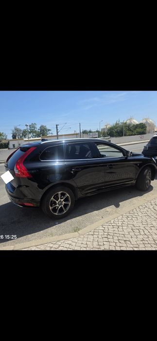 Volvo SUV XC 60 100%. Como novo e sem acidente algum. Muito estimado.56.400kms