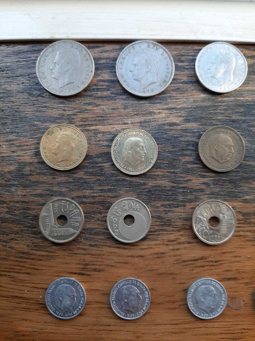 Moedas de Espanha (25, 5, 2, 1, 0,50, 0,10)