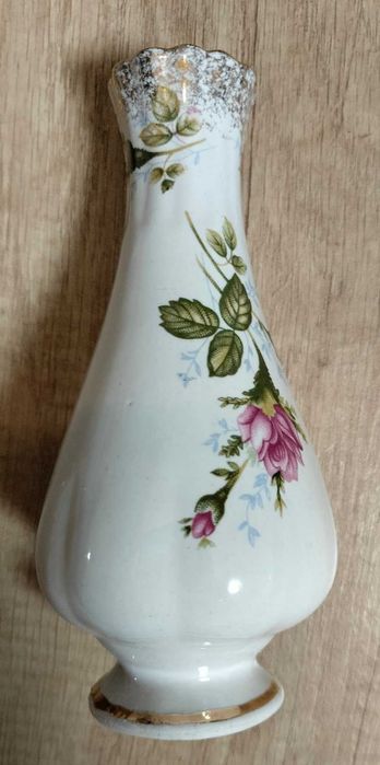 Wazonik IWONA Porcelana Chodzież wysokość 14cm