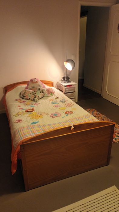 Cama individual+cama gaveta+oferta colchões +colcha, almofadas e tapet