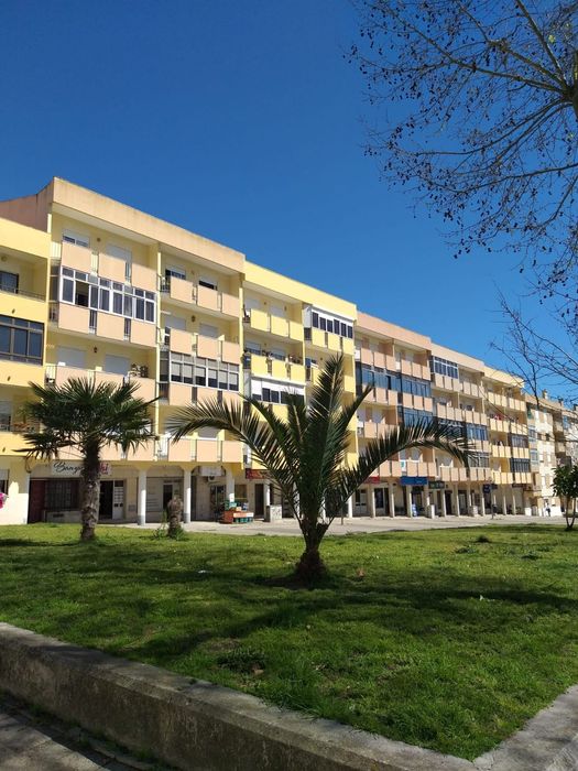 T2 Totalmente Renovado  a 5 minutos da Praia