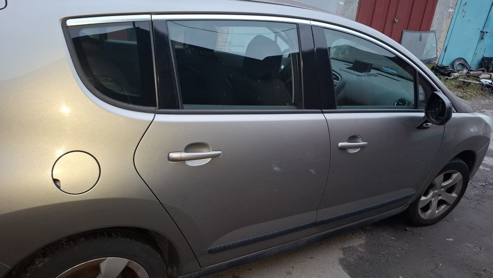 Двері Peugeot 3008 дверь Peugeot 3008